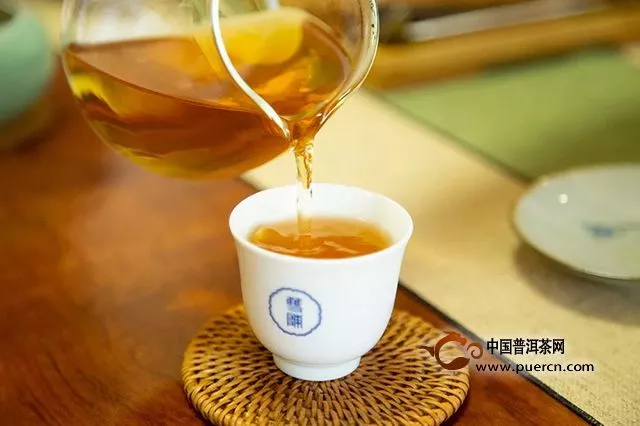 双陈味（4）｜2012年龙腾福润，一款意义重大的铁饼纪念茶