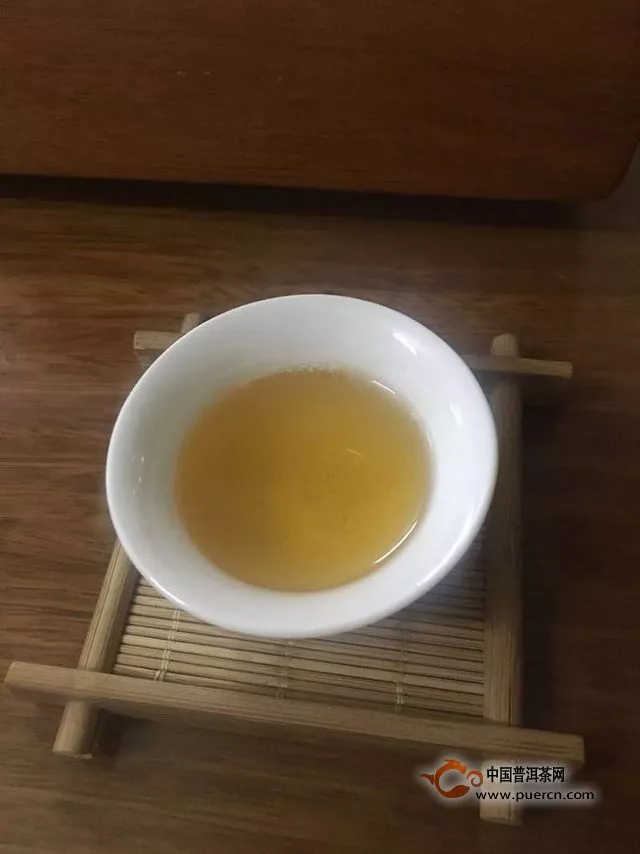 2015年飞台号莲心紧茶生茶试用评测