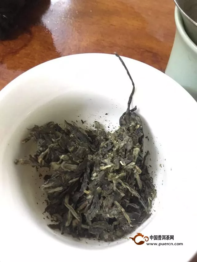 好一個南糯山古茶——一任天真