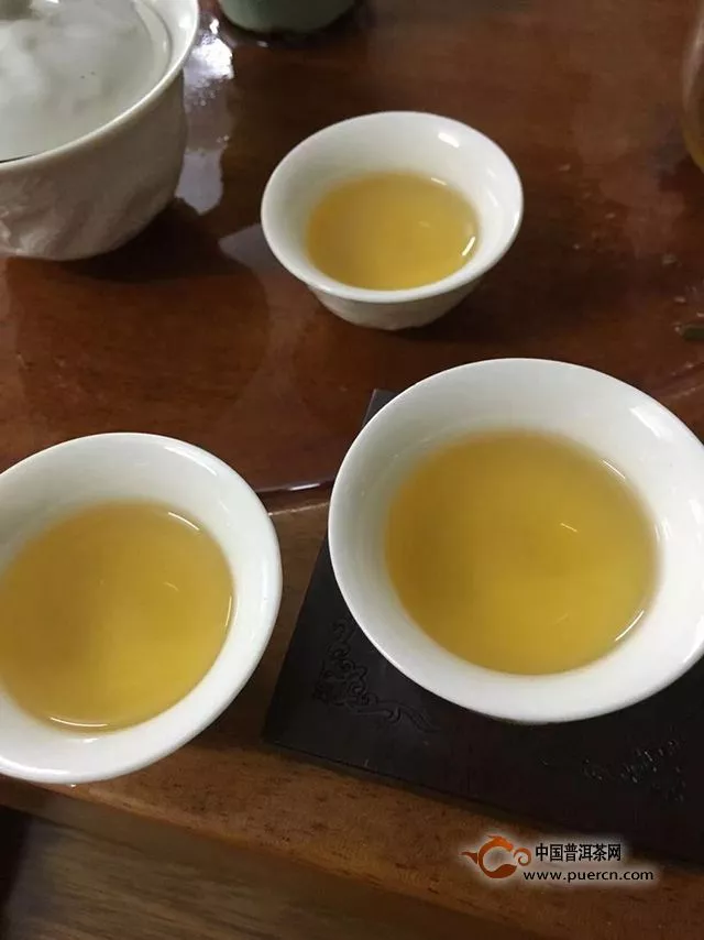 好一個南糯山古茶——一任天真