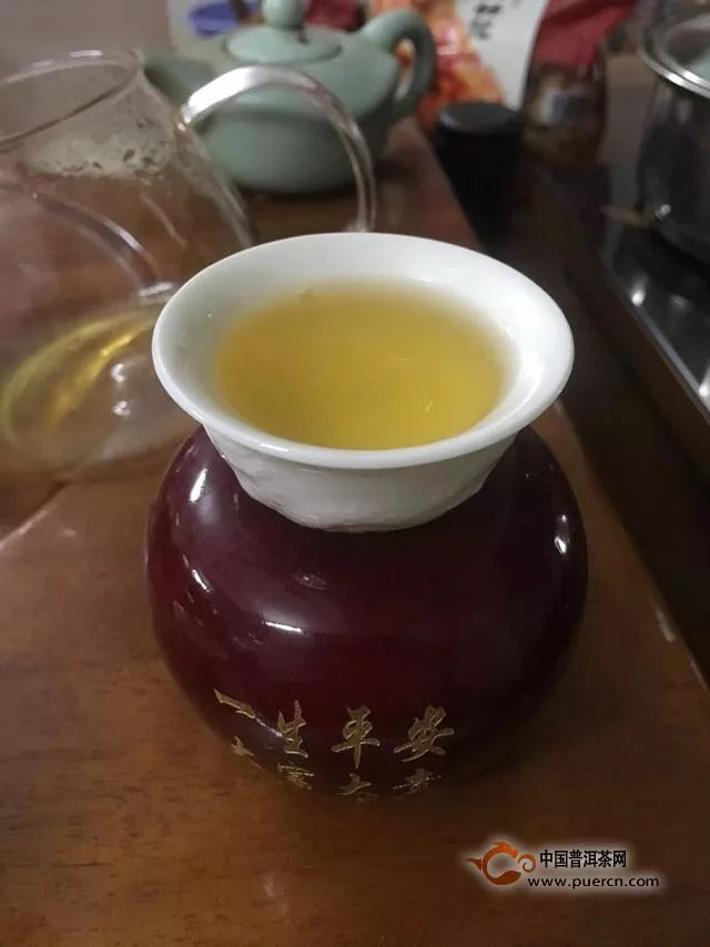 好一個南糯山古茶——一任天真