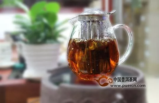 煮白茶可以放红枣吗？白茶和枣一起喝好处多
