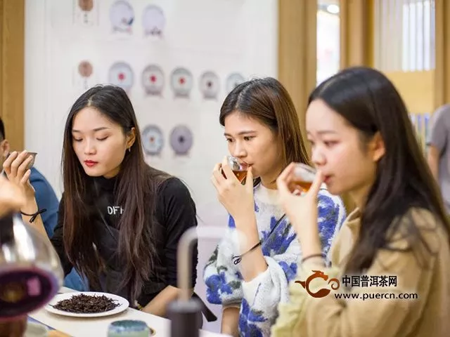 品质、颜值、文化双陈普洱2018广州茶博会圆满收官带来哪些新启示？
