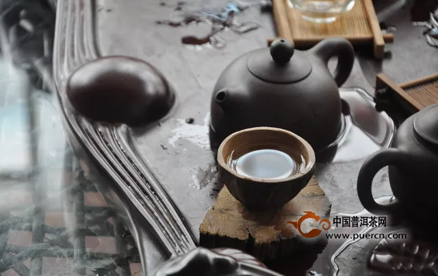 世界再大，不過(guò)一盞茶