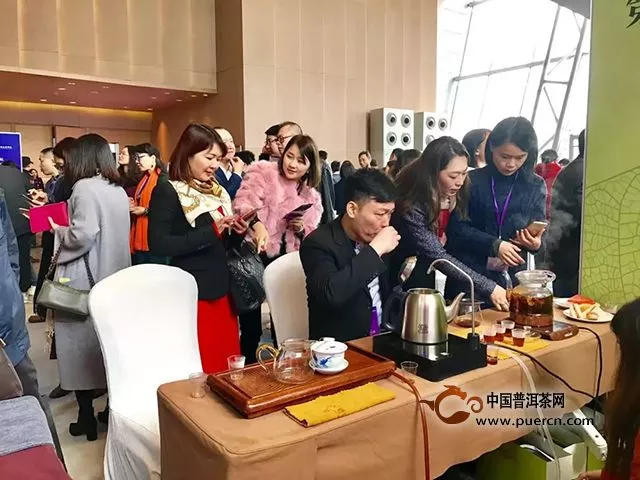 琶洲论坛暨2018会展人年会·巅茶青柑成为会议指定用茶