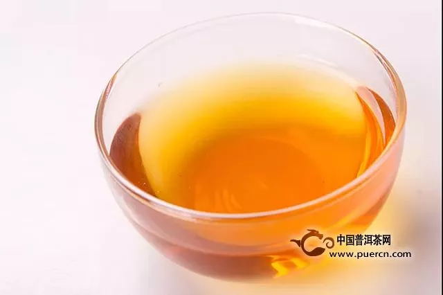 茶界牛顿新发现！红茶为啥多为茶包或铁罐装，少饼茶？