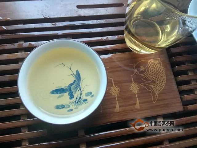 一任天真倚邦細(xì)腰子古樹純料茶測評報告