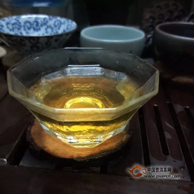 2011年易武金涛漫撒生茶400克品鉴报告
