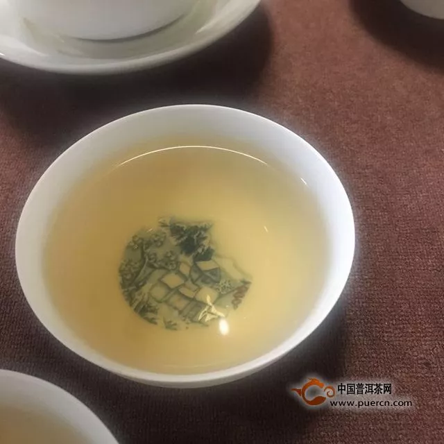 秋茶，收获的季节的厚重｜2014年彩农茶（秋）庄园生茶试用评测