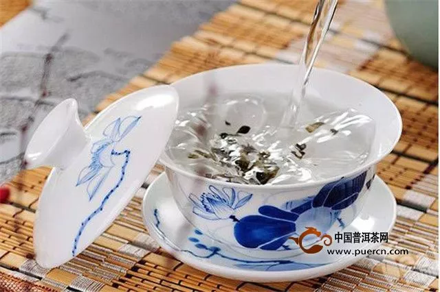 泡好一杯茶，先學(xué)會注水 