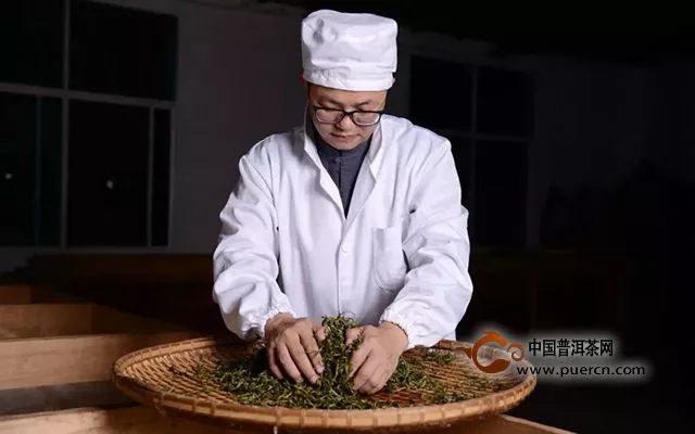 茶緣，茶源，他與“巔茶”有個(gè)故事要講