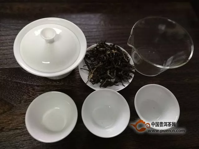 千万次的回眸，正好遇见你————试喝八角亭遇见普洱生茶