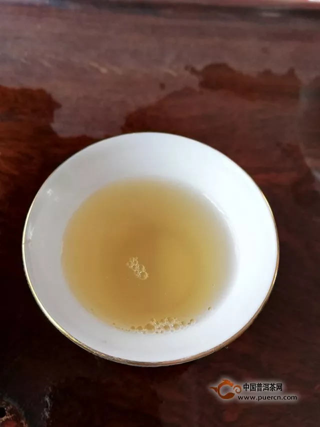 乍暖还寒，来杯令人愉悦的茉莉青饼 --- 2018年七彩云南茉莉青饼生茶试用品鉴