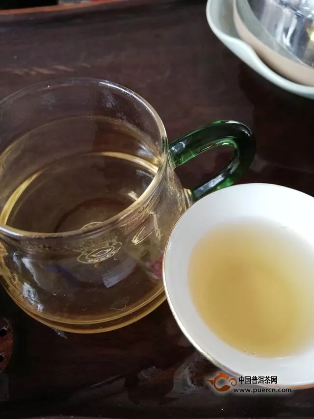 乍暖还寒，来杯令人愉悦的茉莉青饼 --- 2018年七彩云南茉莉青饼生茶试用品鉴
