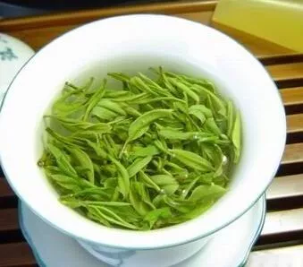 雨花茶用多少度的水來(lái)泡比較合適？