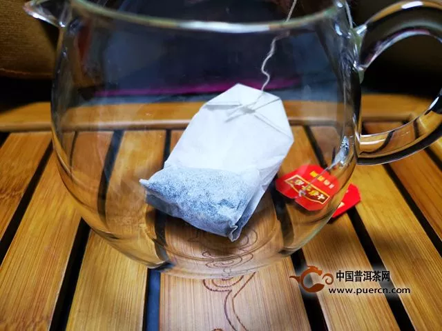 花香未滿，甜潤欠半——七彩云南花香袋泡熟茶