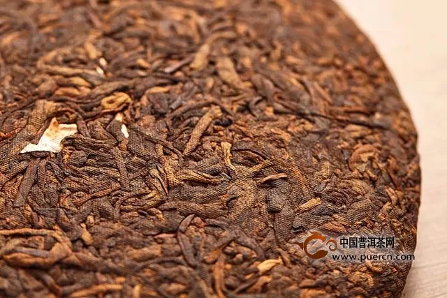 云元谷每日熟茶丨“大发酵”之【拼接式渥堆发酵工艺】