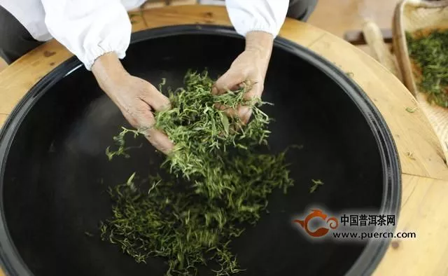 你喝过手工茶吗？知道绿茶传统手工制茶工艺吗？看这篇！