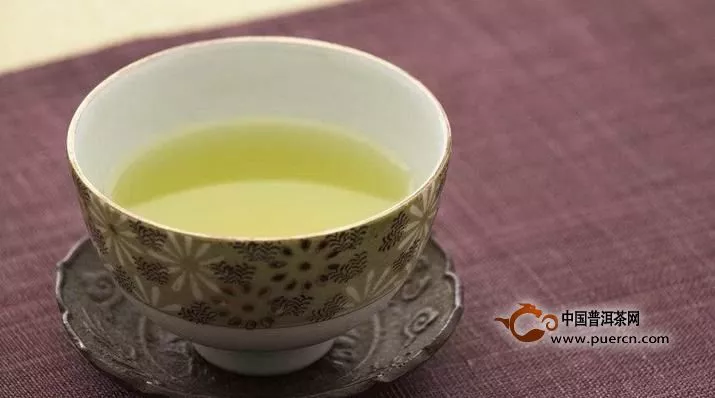 綠茶水洗臉的功效與作用