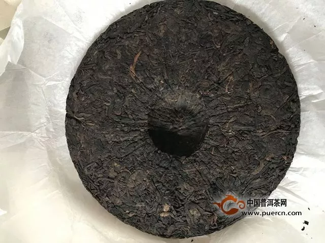 雨天品飲德豐昌熟茶勐海印象