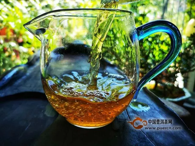 一段老时光—试饮2018年云南中茶金鸡沱茶95克