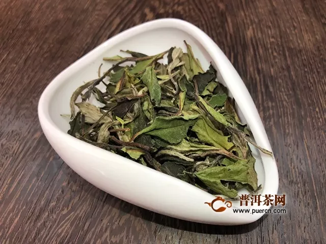 2019中茶蝴蝶白茶～有机白茶（木盒散茶）