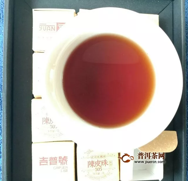 两种越陈越香的好固体｜2018年吉普号陈皮珠505熟茶评测