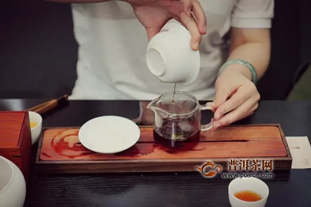 3家著名茶品牌，在杭州茶博会聊了聊新零售｜小满沙龙回顾