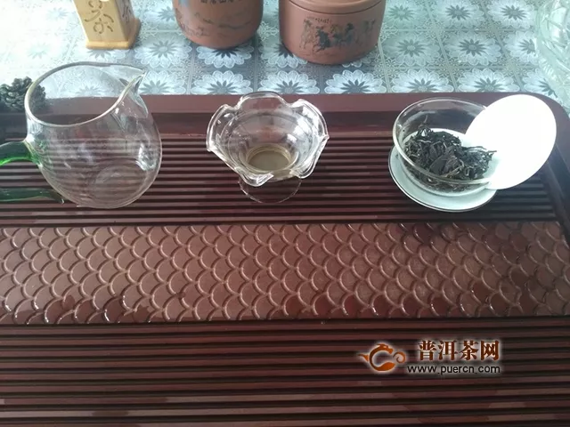 品云茶布朗、享口齒留香（試飲云源號(hào)布朗貢餅有感）