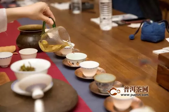 这场七彩云南®超级跨界茶会，呈现了一个高端茶会的样板，和一种生活方式的共鸣！