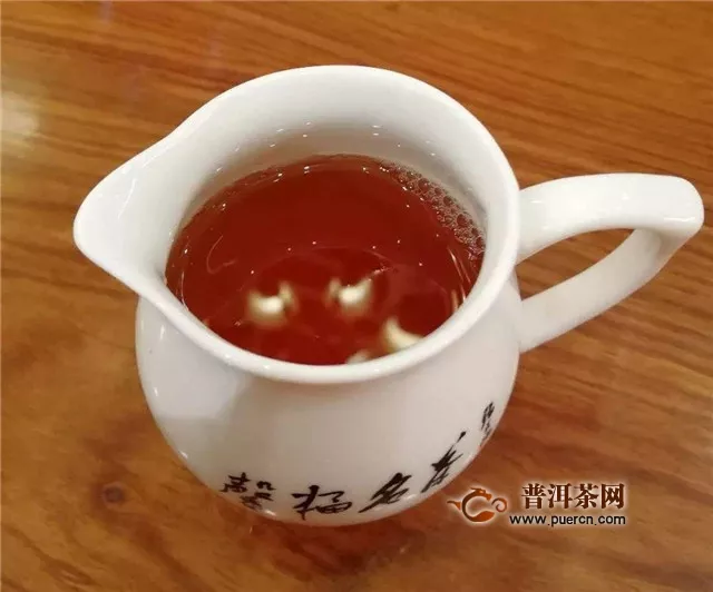 为什么泡红茶有泡沫，一般有这几个原因！
