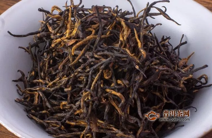 过保质期的红茶用途，做肥料不错！
