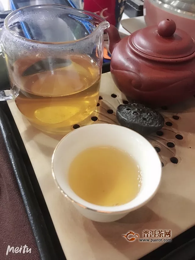 老百姓的茶好喝便宜才是硬道理-2016年下關(guān)蒼洱生沱