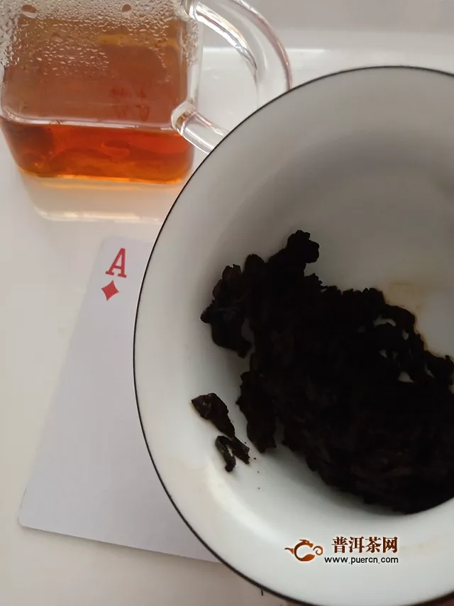 2017年云源號布朗貢餅熟茶試用評測報告：好熟茶難遇，遇見布朗貢餅！