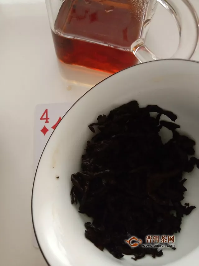 2017年云源號(hào)布朗貢餅熟茶試用評(píng)測(cè)報(bào)告：好熟茶難遇，遇見(jiàn)布朗貢餅！