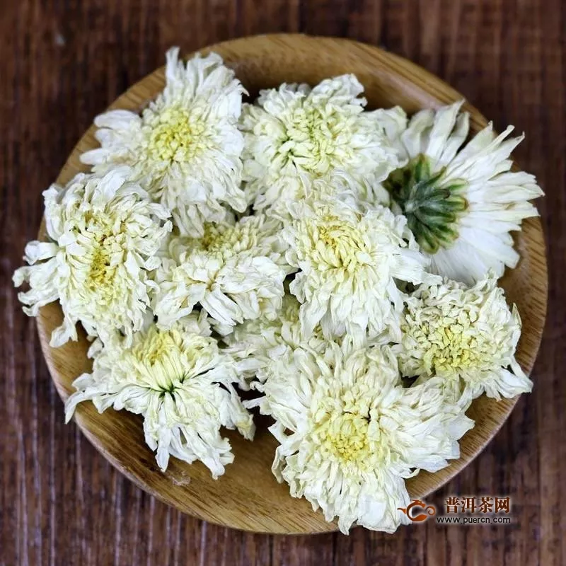 白菊花枸杞茶泡水喝的作用