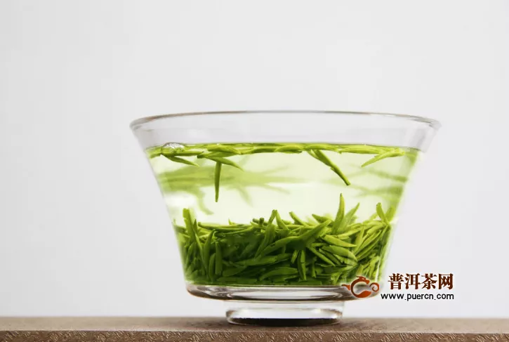 蜂蜜配綠茶有什么功效，蜂蜜綠茶養(yǎng)顏、減肥！