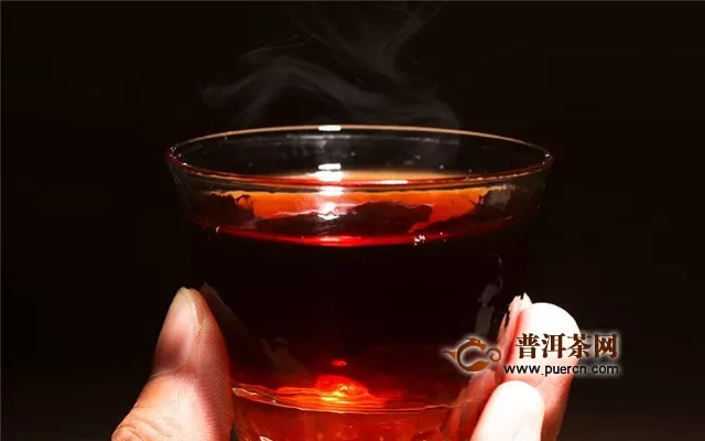 晚上喝祁门红茶，注意喝法可安神！