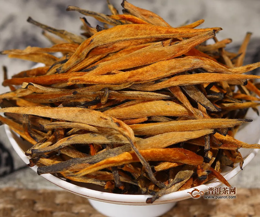 紅茶泡腳的功效與作用，茶葉泡腳功效多