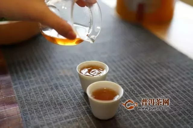 泡制福鼎白茶的水温，泡白茶应用沸水冲泡