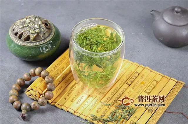 黄山毛峰泡出来的茶是什么颜色的？呈浅绿或黄绿！
