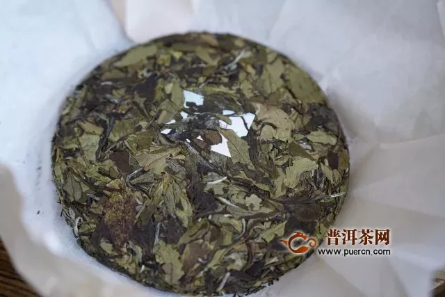 云南古樹(shù)白茶特點(diǎn)，喝云南古樹(shù)白茶的好處