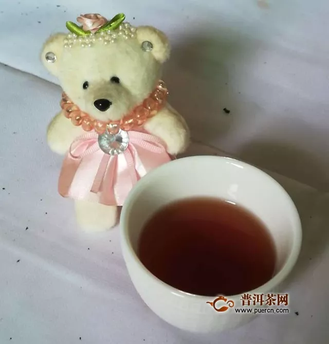 2017年云源号布朗贡饼熟茶试用评测报告：“一品云茶、百年流香”