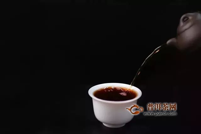 不懂品茶，怎么買茶？｜大益茶道師親授：“五感三性”品茶法