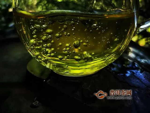 試飲2019年中茶普洱中茶大紅印七十周年尊享版生茶