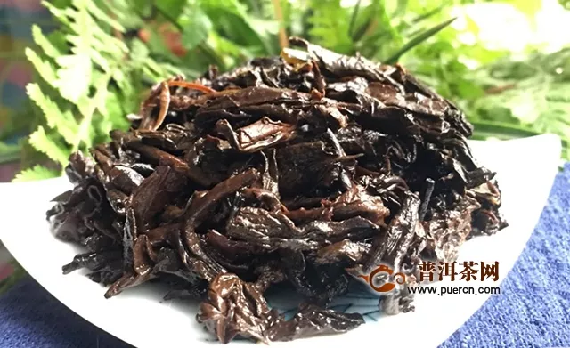 幽香藏千種 儀態(tài)盈萬方｜ 品吉普號冰島地界熟茶