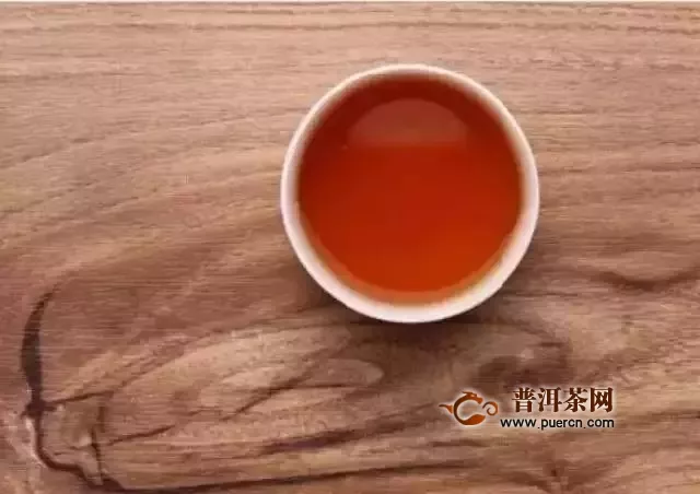 紅茶和烏龍茶哪個有營養(yǎng)，各有千秋！