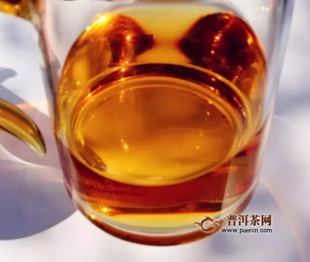 蜂蜜红茶可以一起喝吗？喝蜂蜜红茶有哪些作用？