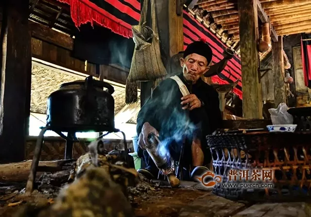 佤族独特的饮茶习俗
