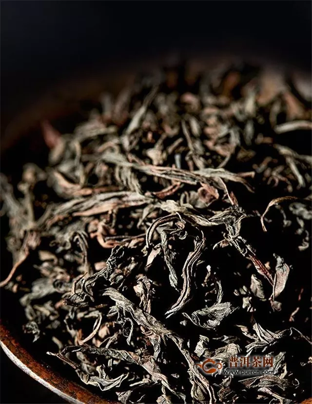 大红袍是红茶还是绿茶？大红袍是乌龙茶之王！